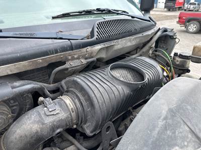 Chevrolet C8500 Air Cleaner / Air Filter Housing