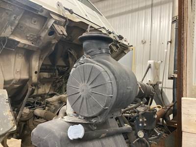 Ford CF7000 Air Cleaner / Air Filter Housing