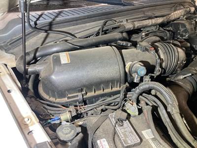 Ford F-450 Air Cleaner / Air Filter Housing for a Ford F450 Super Duty