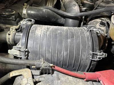 Ford F-550 Air Cleaner / Air Filter Housing for a Ford F550 Super Duty