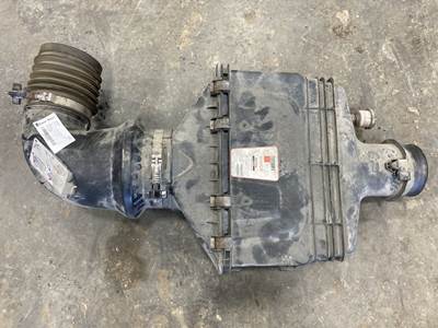 Ford F-650 Air Cleaner / Air Filter Housing for a Ford F650
