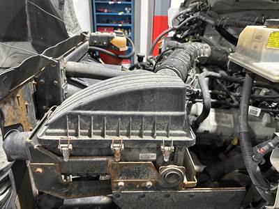 Ford F-650 Air Cleaner / Air Filter Housing for a Ford F650