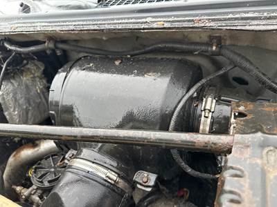 Ford F-650 Air Cleaner / Air Filter Housing for a Ford F650