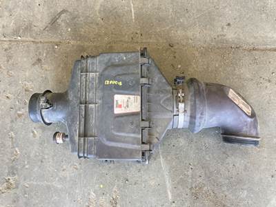 Ford F-750 Air Cleaner / Air Filter Housing for a Ford F750