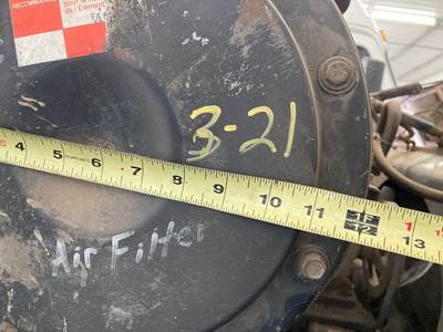 Ford L9000 Air Cleaner / Air Filter Housing