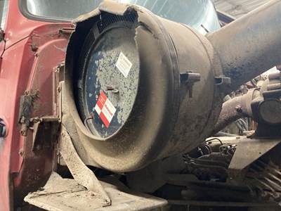 Ford LT9000 Air Cleaner / Air Filter Housing