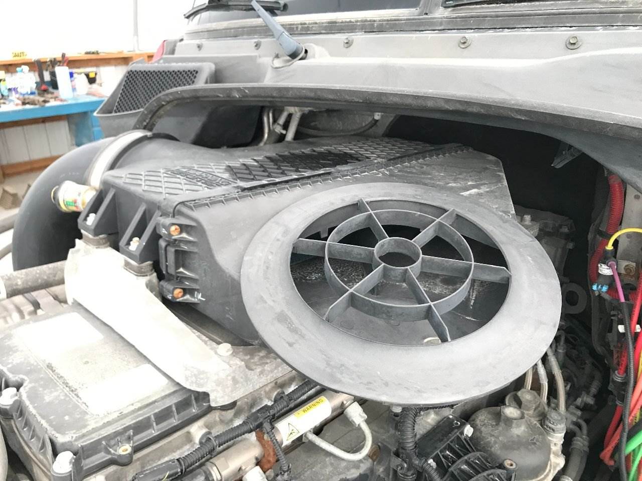 2016 Freightliner Cascadia Air Cleaner / Air Filter Housing For Sale