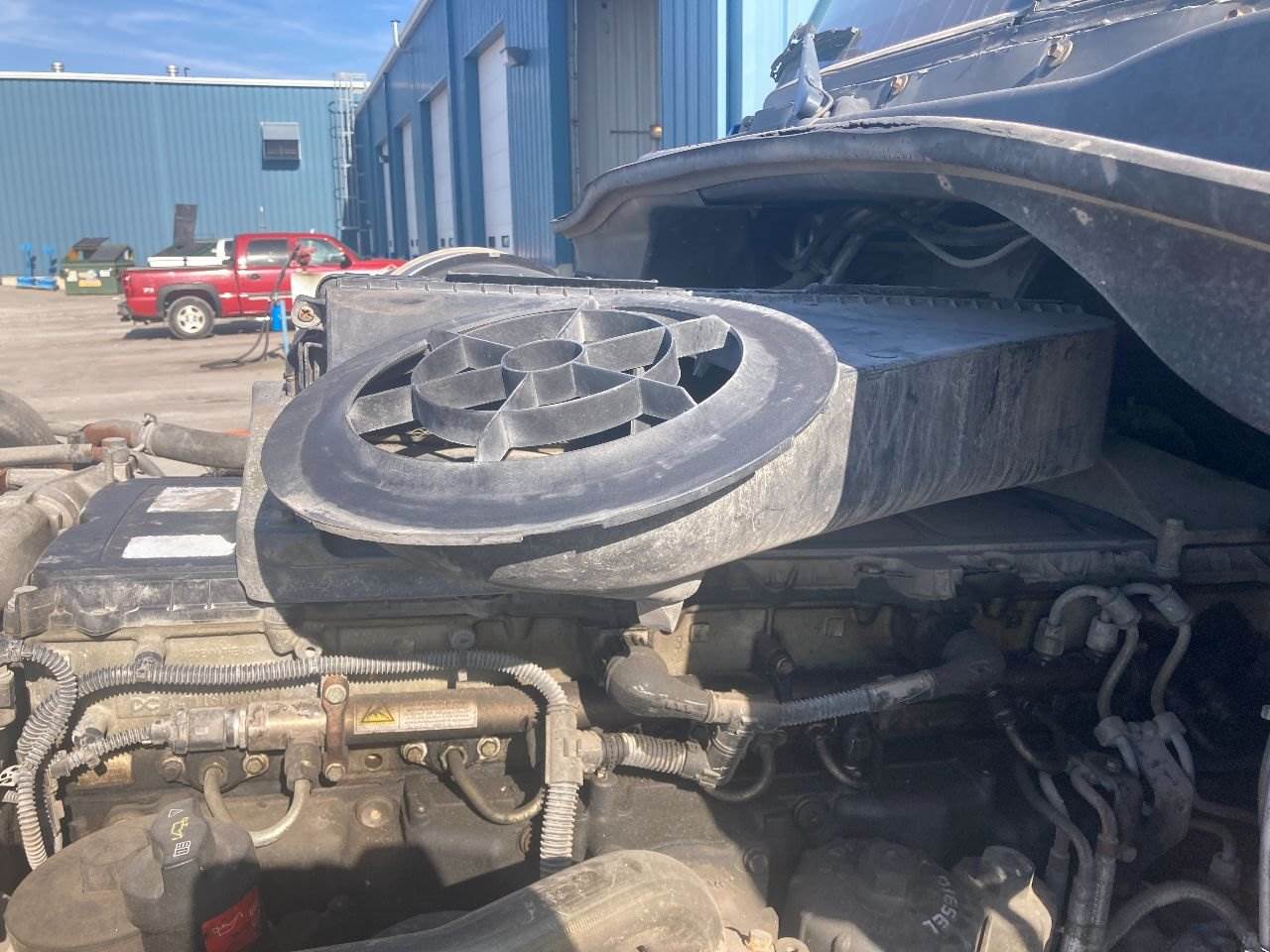 2013 Freightliner Cascadia Air Cleaner / Air Filter Housing For Sale