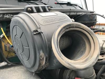 Freightliner FL112 Air Cleaner / Air Filter Housing