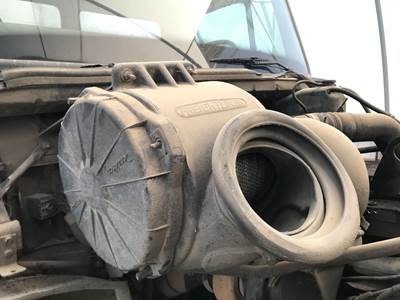 Freightliner FL112 Air Cleaner / Air Filter Housing