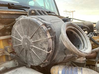 Freightliner FL112 Air Cleaner / Air Filter Housing