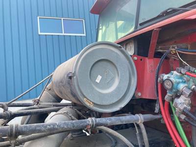 Freightliner FLD112SD Air Cleaner / Air Filter Housing