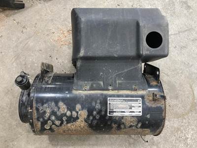 Freightliner FLD120 Air Cleaner / Air Filter Housing