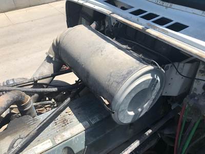 Freightliner FLD120 Air Cleaner / Air Filter Housing