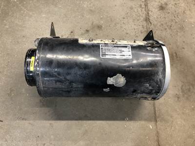 Freightliner FLD120SD Air Cleaner / Air Filter Housing