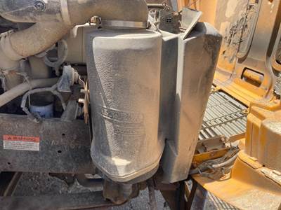 Freightliner FS65 Air Cleaner / Air Filter Housing