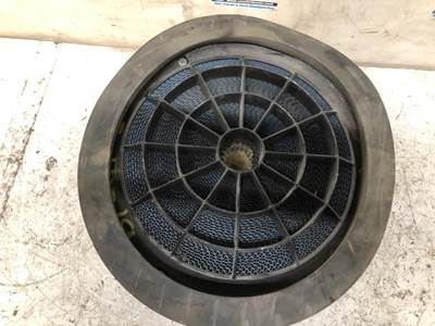 Freightliner M2 106 Air Cleaner / Air Filter Housing