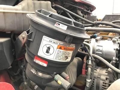 Freightliner M2 106 Air Cleaner / Air Filter Housing