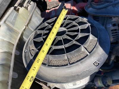 Freightliner M2 106 Air Cleaner / Air Filter Housing