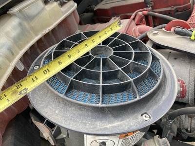 Freightliner M2 106 Air Cleaner / Air Filter Housing