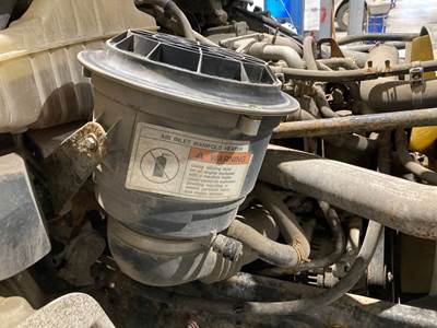 Freightliner M2 106 Air Cleaner / Air Filter Housing