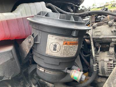 Freightliner M2 106 Air Cleaner / Air Filter Housing