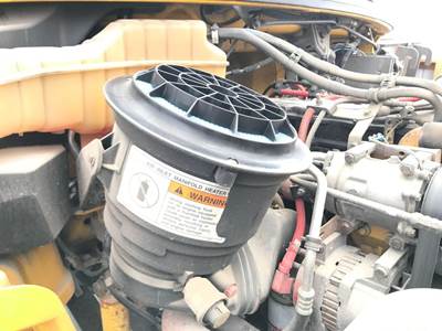 Freightliner M2 106 Air Cleaner / Air Filter Housing