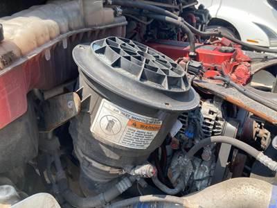 Freightliner M2 106 Air Cleaner / Air Filter Housing