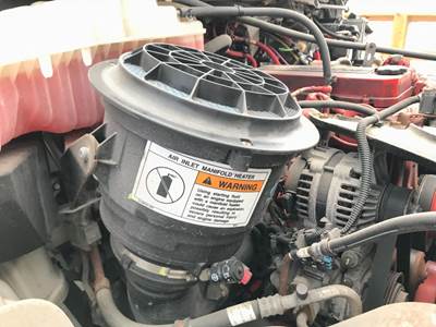 Freightliner M2 106 Air Cleaner / Air Filter Housing