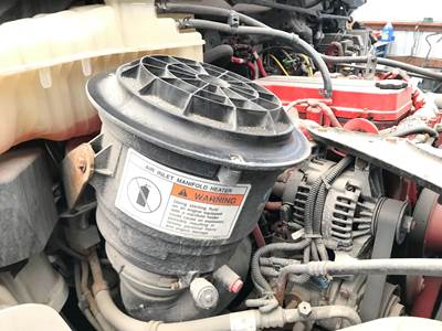 Freightliner M2 106 Air Cleaner / Air Filter Housing