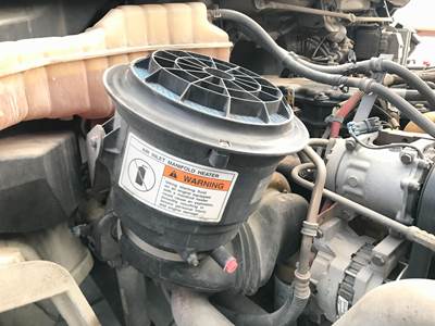 Freightliner M2 106 Air Cleaner / Air Filter Housing