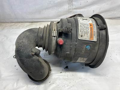 Freightliner M2 106 Air Cleaner / Air Filter Housing
