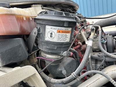 Freightliner M2 106 Air Cleaner / Air Filter Housing