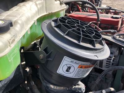 Freightliner M2 106 Air Cleaner / Air Filter Housing
