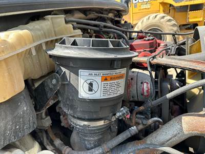 Freightliner M2 106 Air Cleaner / Air Filter Housing