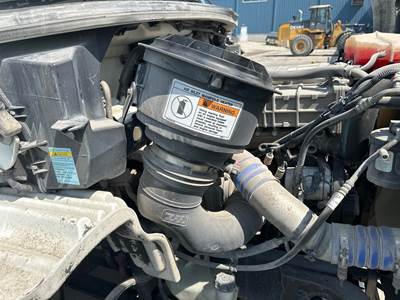 Freightliner M2 112 Air Cleaner / Air Filter Housing