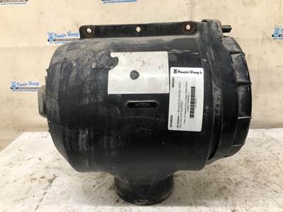 International 1652-SC Air Cleaner / Air Filter Housing