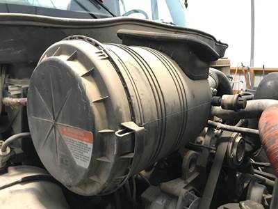 International 4200 Air Cleaner / Air Filter Housing