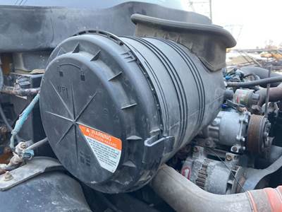 International 4300 Air Cleaner / Air Filter Housing