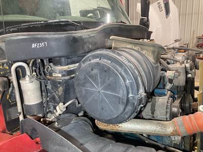 International 4300 Air Cleaner / Air Filter Housing