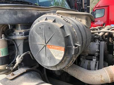 International 4300 Air Cleaner / Air Filter Housing