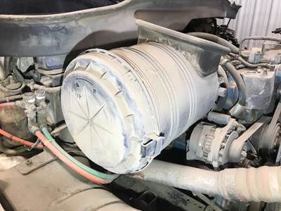 International 4300 Air Cleaner / Air Filter Housing