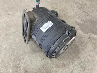International 4300 Air Cleaner / Air Filter Housing