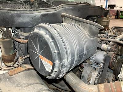 International 4300 Air Cleaner / Air Filter Housing