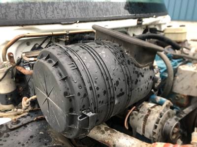 International 4300 Air Cleaner / Air Filter Housing