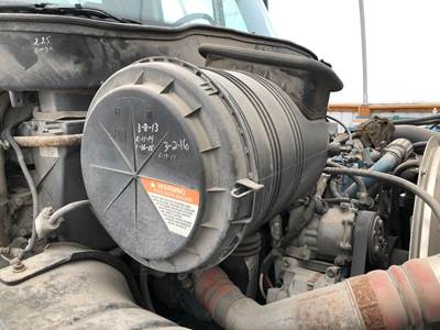 International 4400 Air Cleaner / Air Filter Housing