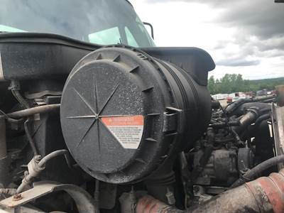 International 4400 Air Cleaner / Air Filter Housing