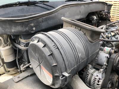 International 4400 Air Cleaner / Air Filter Housing