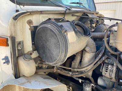 International 4700 Air Cleaner / Air Filter Housing