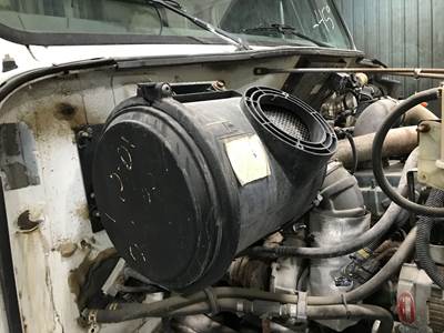 International 4700 Air Cleaner / Air Filter Housing